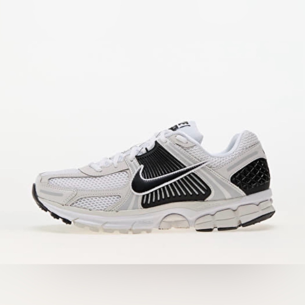 Nike Vomero 5